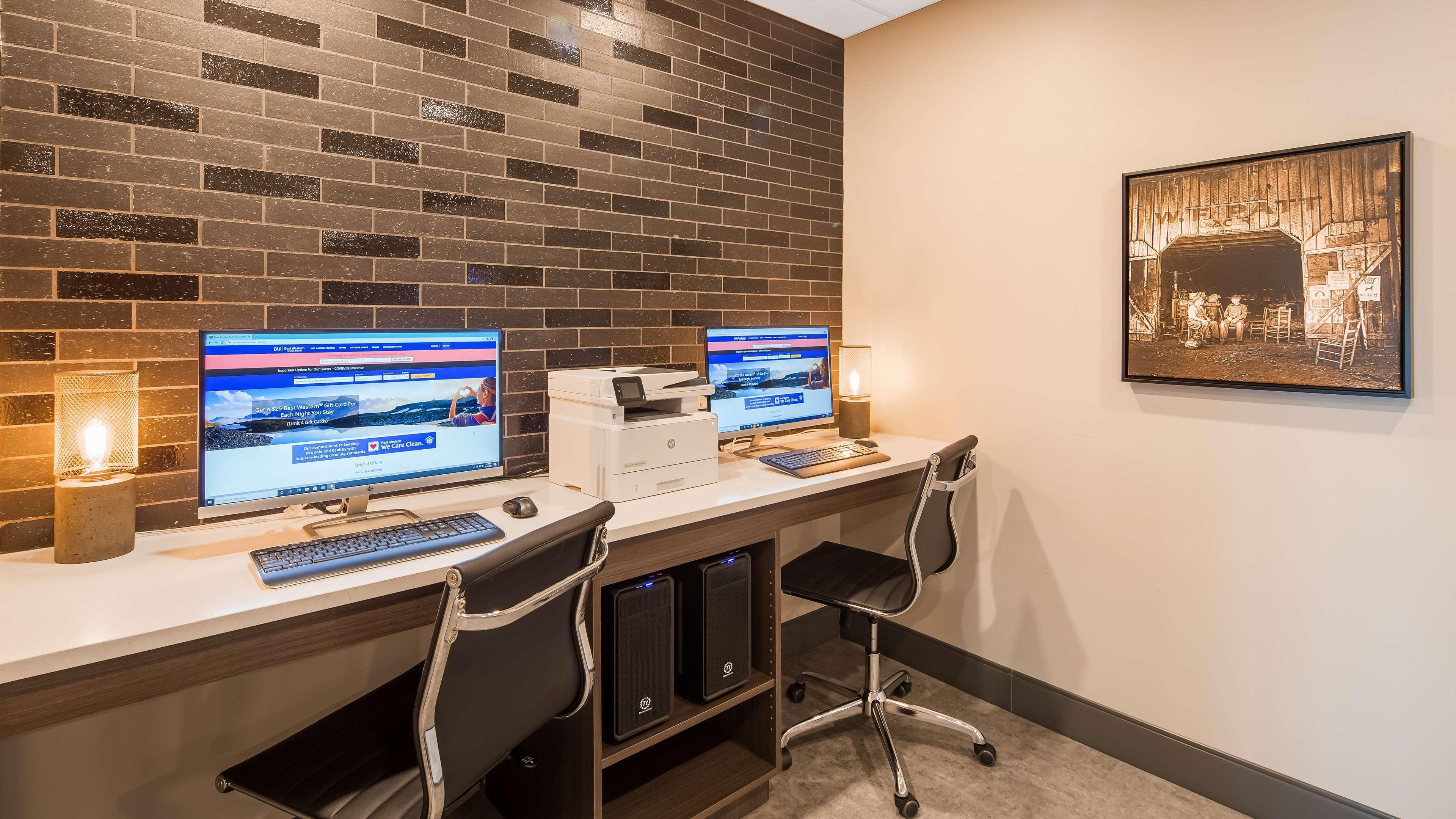 Best Western Plus Lawrenceburg エクステリア 写真
