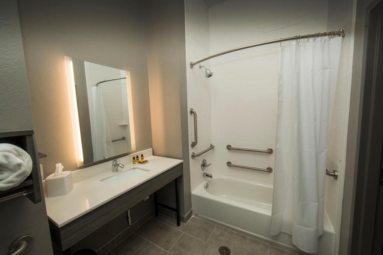 Best Western Plus Lawrenceburg エクステリア 写真